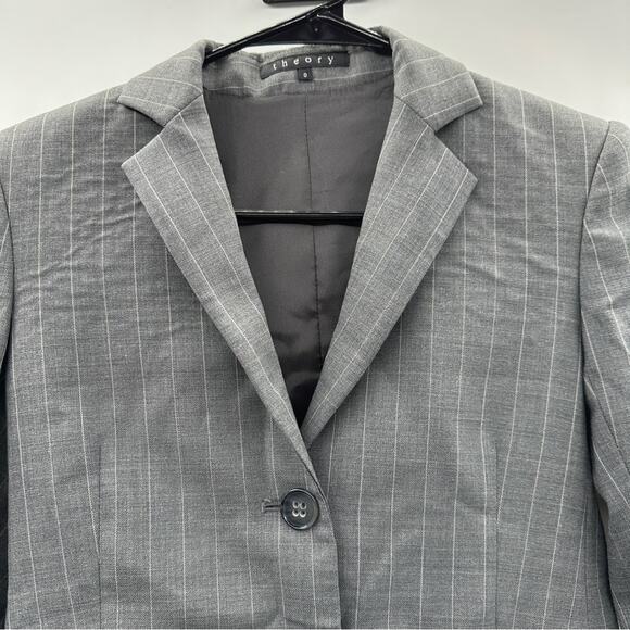 Theory Gray & White Virgin Wool Pinstripe Long Sleeve Three Button Blazer Sz 0 - Picture 2 of 10